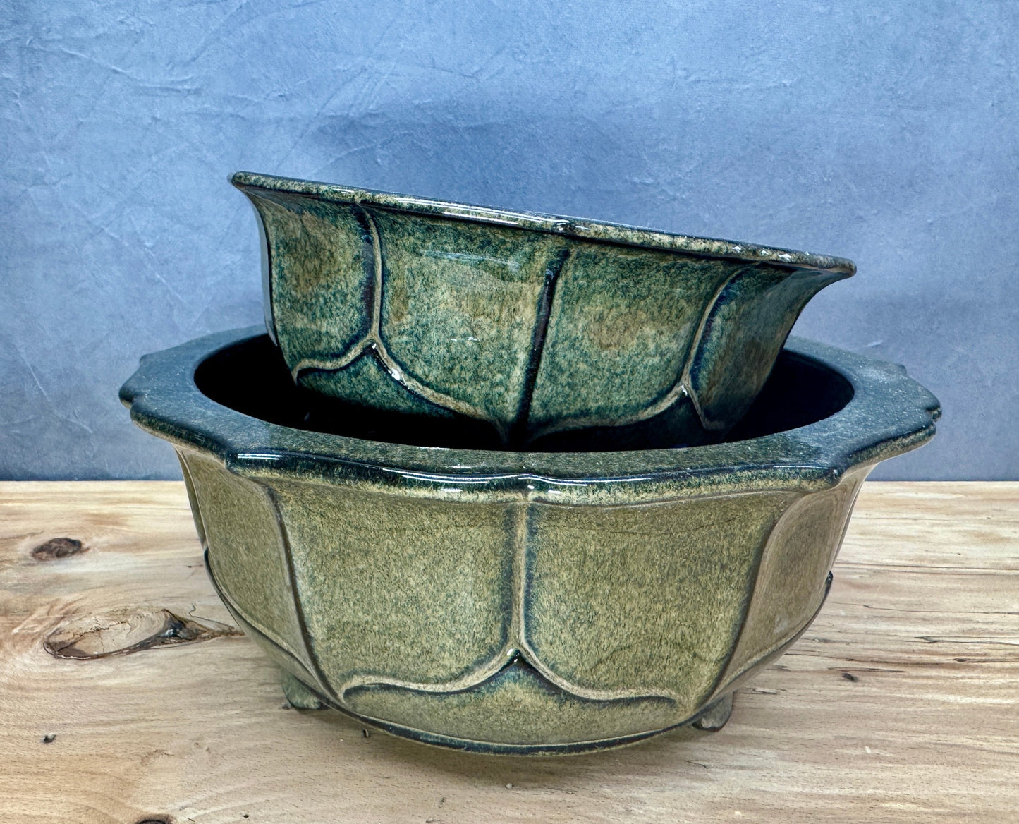 Round Glazed Lotus (2 Sizes)